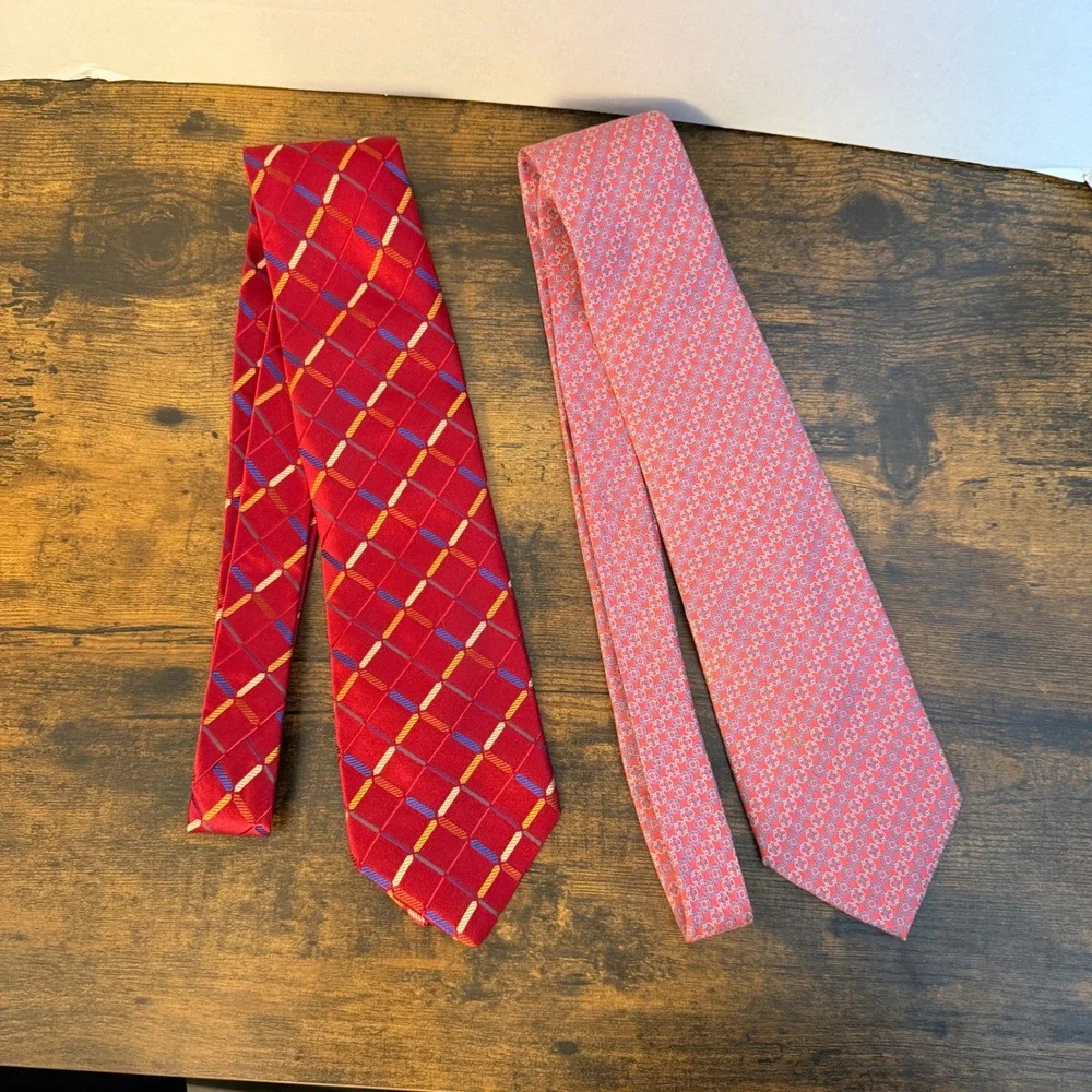 Jos A Bank Tie Lot of 2 Mens 100% Silk Signature Collection Geometric Floral USA